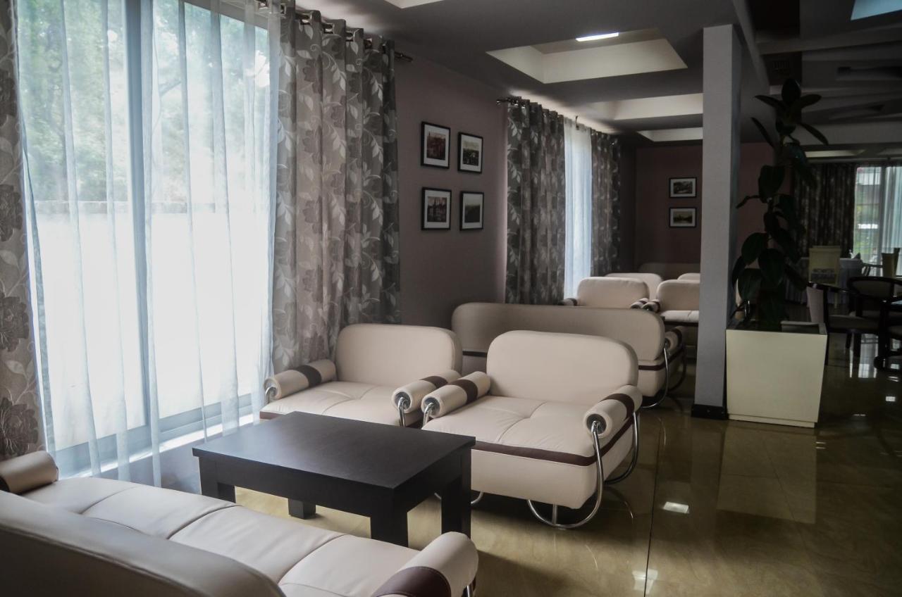 Imperial Hotel Ih Ελβασάν Εξωτερικό φωτογραφία