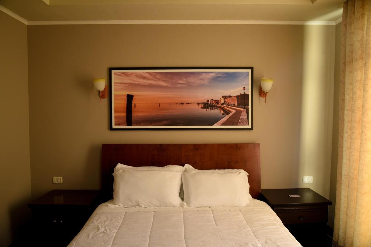 Imperial Hotel Ih Ελβασάν Εξωτερικό φωτογραφία
