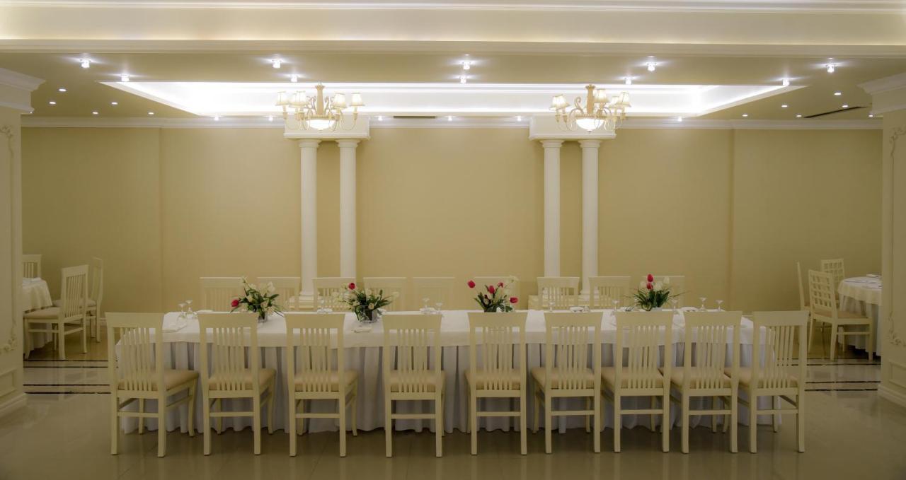 Imperial Hotel Ih Ελβασάν Εξωτερικό φωτογραφία