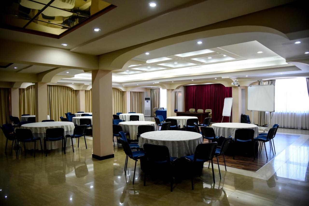 Imperial Hotel Ih Ελβασάν Εξωτερικό φωτογραφία