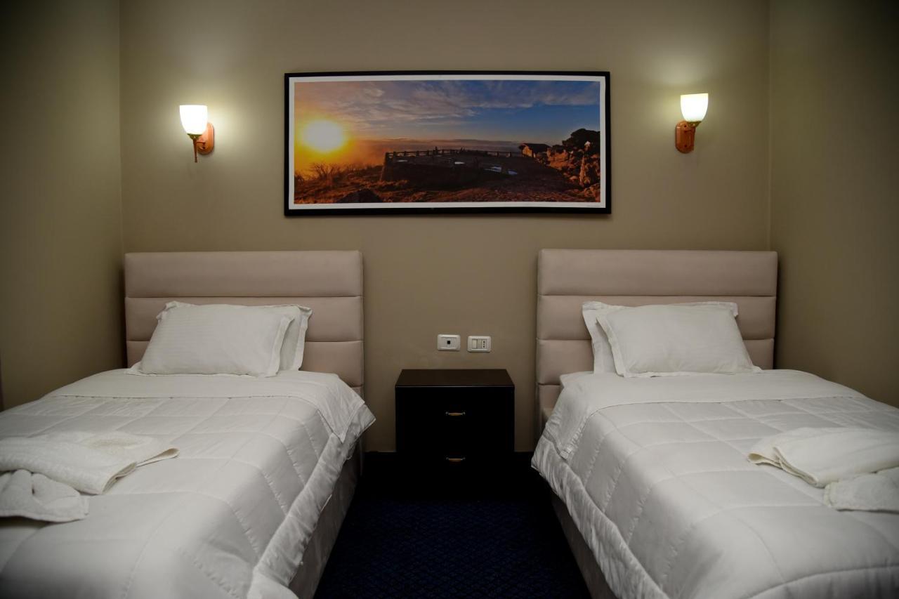 Imperial Hotel Ih Ελβασάν Εξωτερικό φωτογραφία