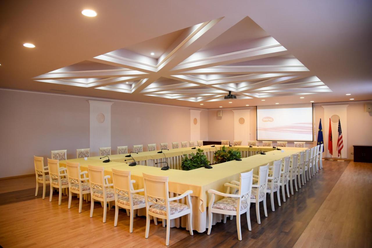 Imperial Hotel Ih Ελβασάν Εξωτερικό φωτογραφία