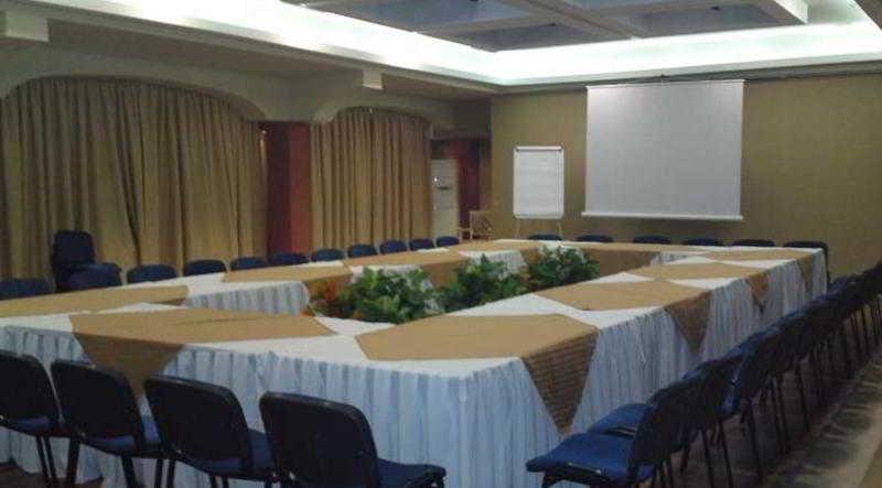 Imperial Hotel Ih Ελβασάν Εξωτερικό φωτογραφία
